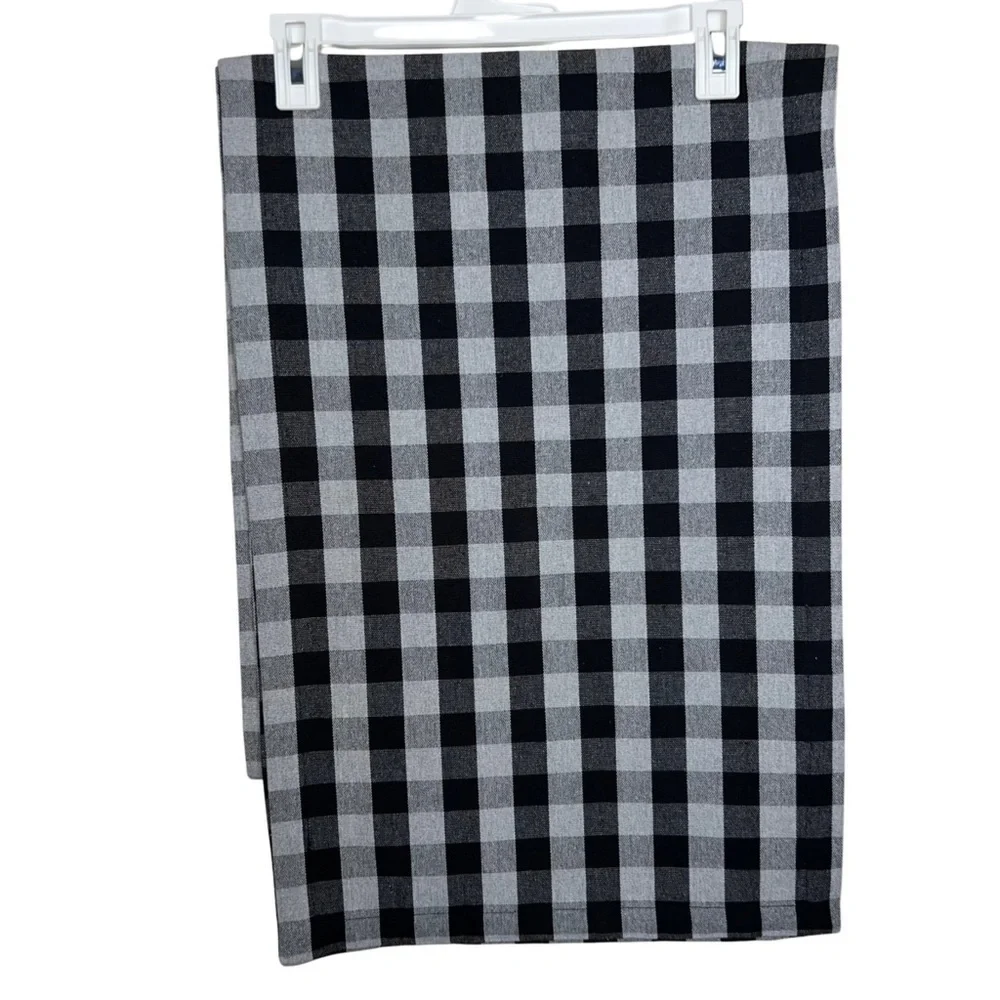 Cynthia Rowley Black and Gray Buffalo Checked Table Runner 21 x 86
